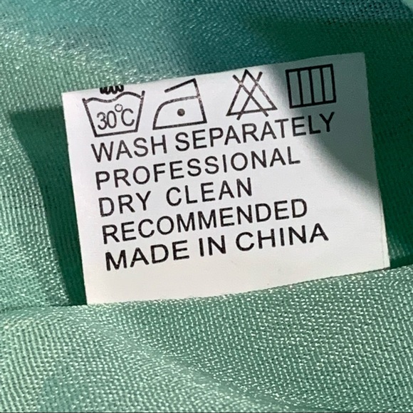 Eyelet summer dress with shorts built in California boho READ - Picture 6 of 10